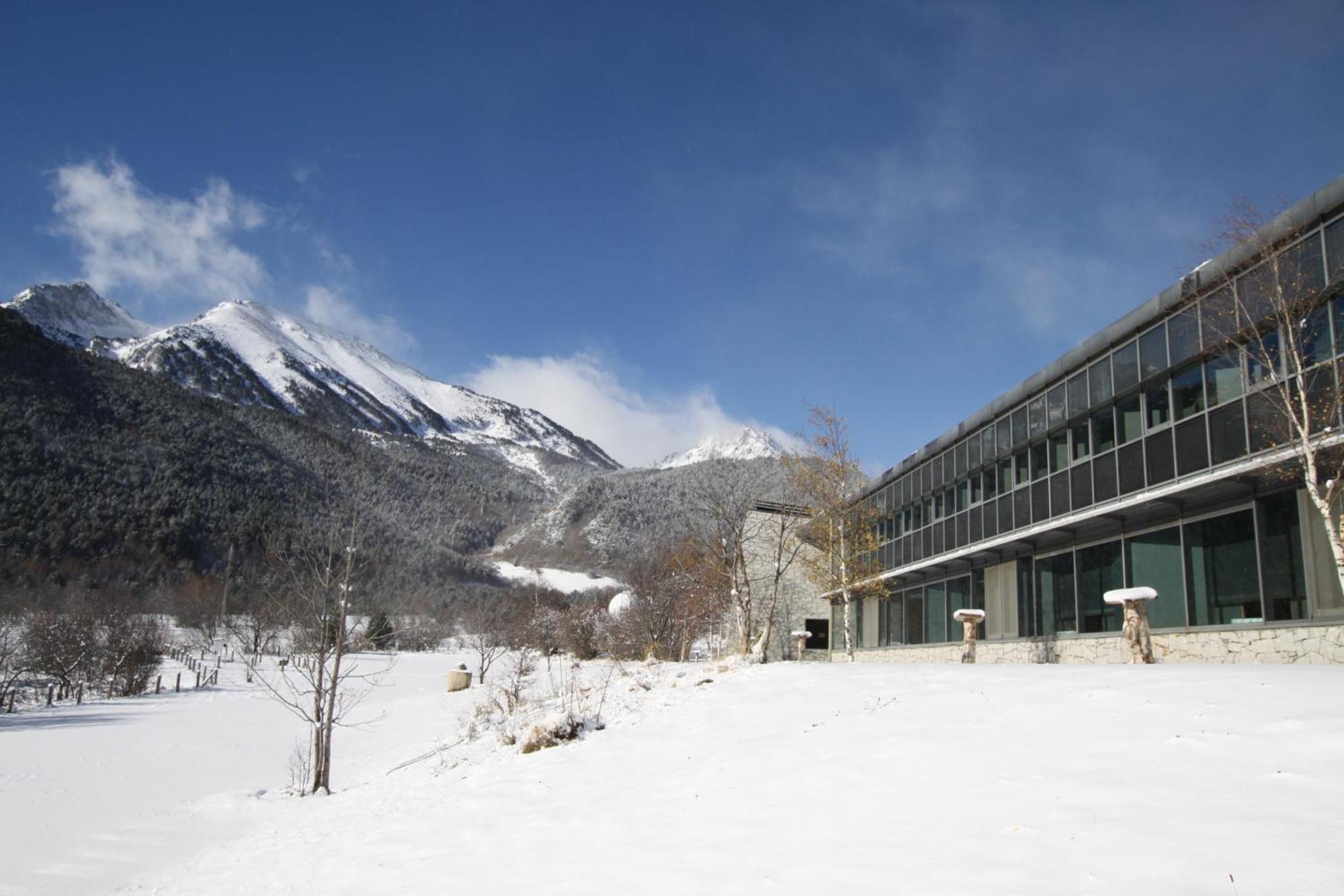 Monnatura Pirineus Son Del Pi Exterior photo